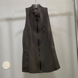 Billabong front zip sleeveless wetsuit top